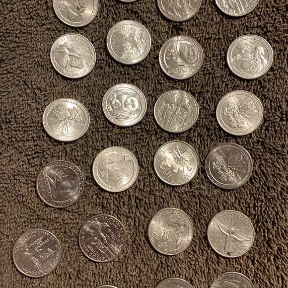 quarters lot, all worth $1+ - Picture 2 of 4